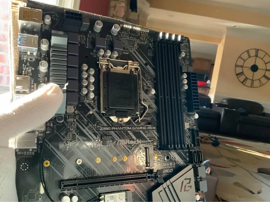 ASRock Z390 Phantom Gaming 4S/ac ATX Motherboard – LGA1151 Wi-Fi NEW / Never Used — New for $125…